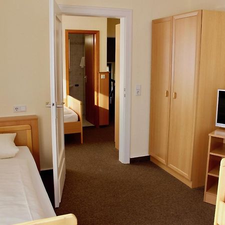 Hotel Gasthof Klusmeyer Билефелд Екстериор снимка