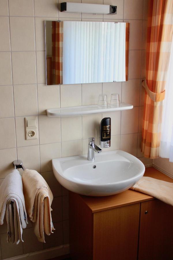 Hotel Gasthof Klusmeyer Билефелд Екстериор снимка